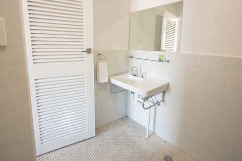 Emerald Star, a Nightcap Hotel - Accommodation Redcliffe 3