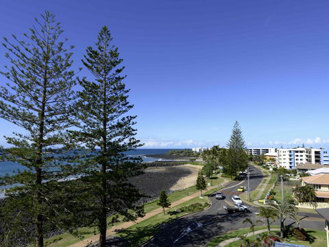 Grand Mercure Apartments Bargara - Accommodation Redcliffe 11
