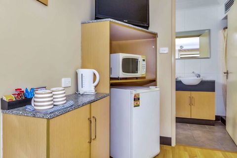Econo Lodge Karratha - Accommodation Redcliffe 9