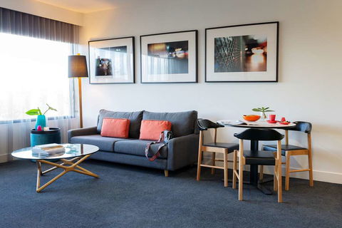 East Hotel - Accommodation Redcliffe 4