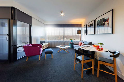 East Hotel - Accommodation Redcliffe 7
