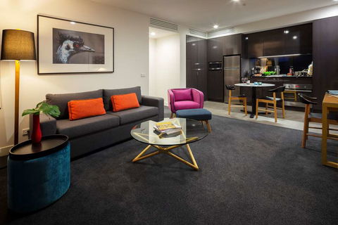 East Hotel - Accommodation Redcliffe 8