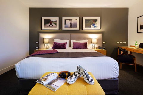 East Hotel - Accommodation Redcliffe 10