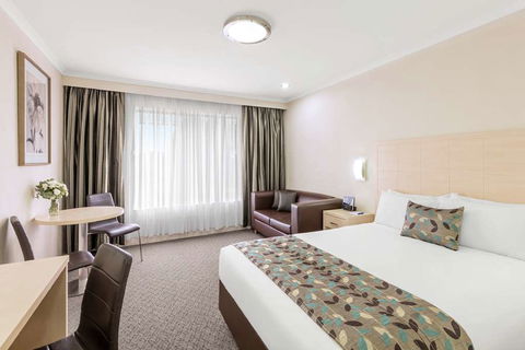 Best Western Plus Garden City Hotel - Accommodation Redcliffe 3