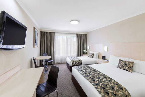 Best Western Plus Garden City Hotel - Accommodation Redcliffe 4
