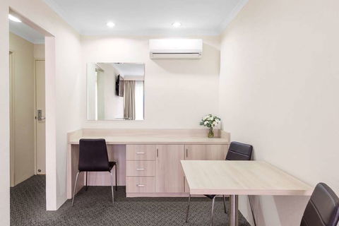 Best Western Plus Garden City Hotel - Accommodation Redcliffe 16