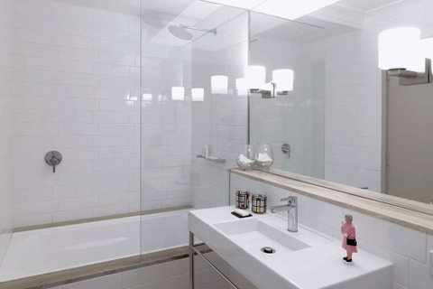 QT Canberra - Accommodation Redcliffe 17
