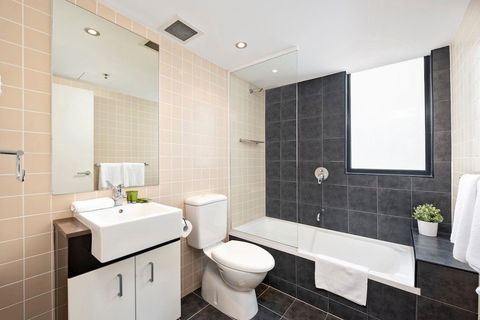 Astra Apartments Parramatta - Accommodation Redcliffe 7