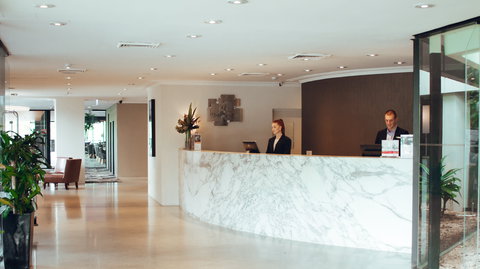 Holiday Inn Warwick Farm - Accommodation Redcliffe 2