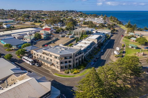 Aurora Ozone Hotel - Accommodation Redcliffe 0