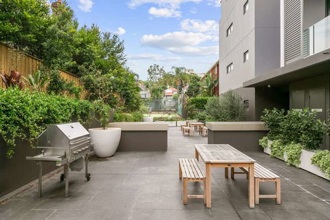 Good Life Suites - Accommodation Redcliffe 1