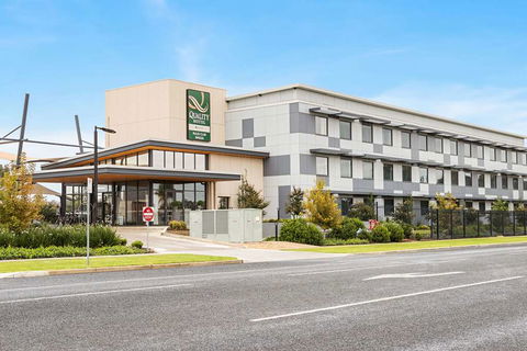 Quality Hotel Rules Club Wagga - Accommodation Redcliffe 2