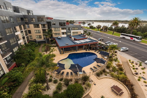 Esplanade Resort and Spa - Accommodation Redcliffe 1