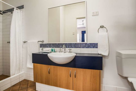 Karratha Central Apartments - Accommodation Redcliffe 2