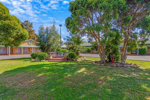 Quality Inn Penrith - Accommodation Redcliffe 2