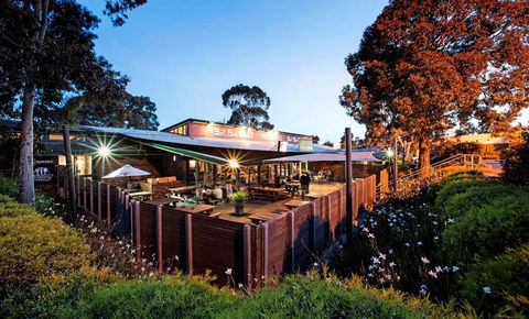 Burvale Hotel - Accommodation Redcliffe 0