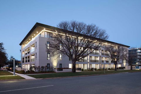 Knightsbridge Canberra - Accommodation Redcliffe 0
