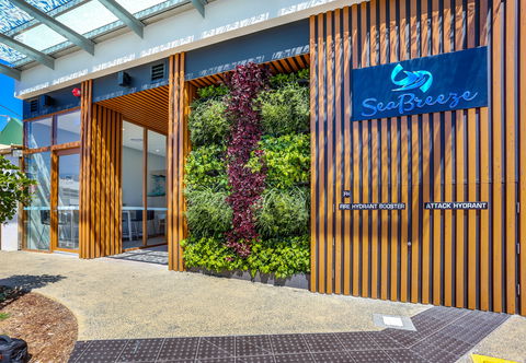 Direct Hotels - Sea Breeze - Accommodation Redcliffe 1