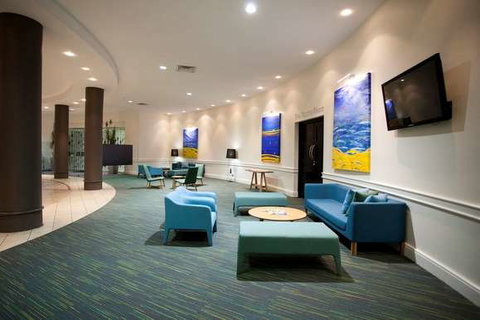 Mantra Mooloolaba Beach - Accommodation Redcliffe 2