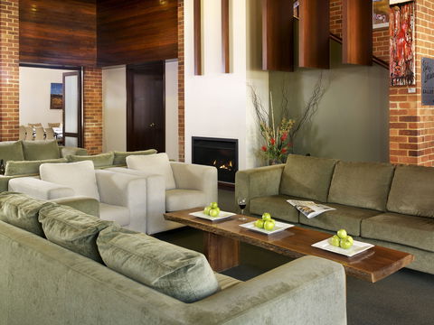 Margarets In Town Apartments - Accommodation Redcliffe 2