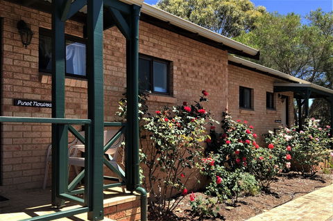 Margaret River Motel - Accommodation Redcliffe 2