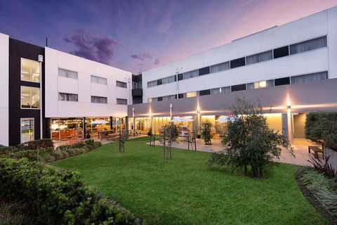 Atura Dandenong - Accommodation Redcliffe 1