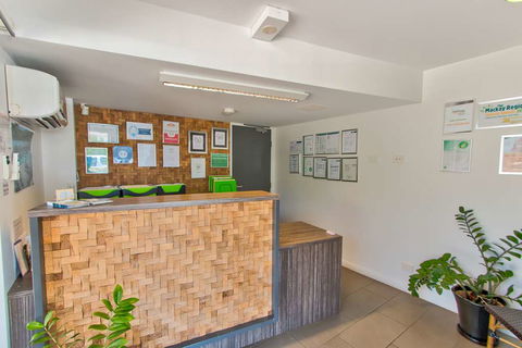 Mackay Oceanside Central Hotel - Accommodation Redcliffe 2