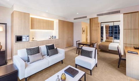 Skye Hotel Suites - Accommodation Redcliffe 2