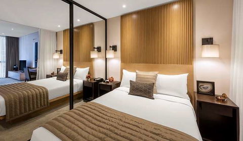 Skye Hotel Suites - Accommodation Redcliffe 3