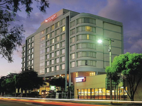Mercure Hotel Parramatta - Accommodation Redcliffe 0