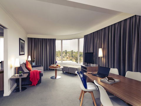 Mercure Hotel Parramatta - Accommodation Redcliffe 4