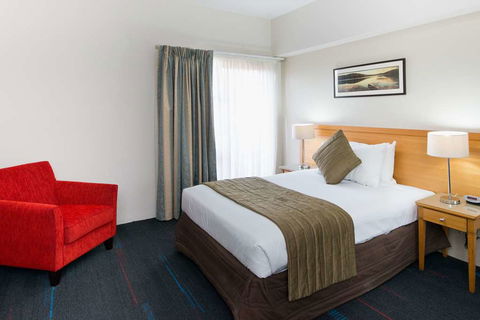 APX Apartments Parramatta - Accommodation Redcliffe 4