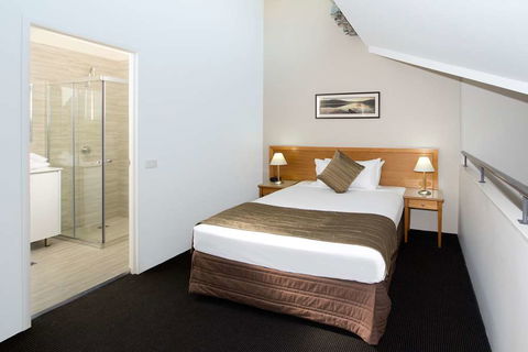 APX Apartments Parramatta - Accommodation Redcliffe 9