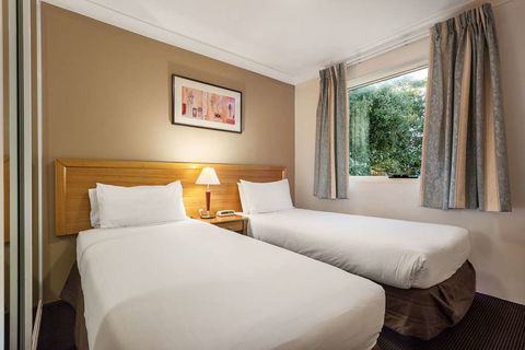 APX Apartments Parramatta - Accommodation Redcliffe 15