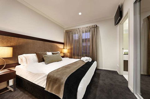 Attika Hotel - Accommodation Redcliffe 1