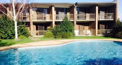 Sandown Regency Motor Inn - Accommodation Redcliffe 2