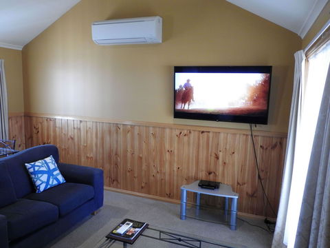 Golden Heritage Motor Inn & Cottages - Accommodation Redcliffe 7