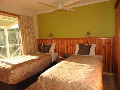 Golden Heritage Motor Inn & Cottages - Accommodation Redcliffe 8