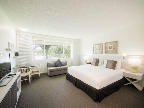 Oaks Oasis, Caloundra - Accommodation Redcliffe 2