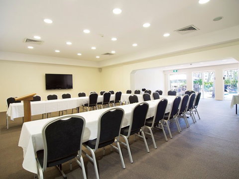 Oaks Oasis, Caloundra - Accommodation Redcliffe 4