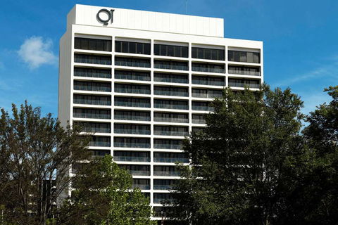 QT Canberra - Accommodation Redcliffe 0