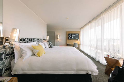 QT Canberra - Accommodation Redcliffe 6