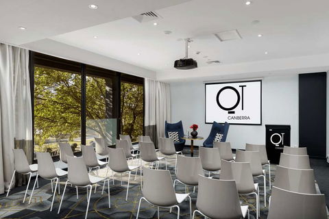 QT Canberra - Accommodation Redcliffe 7