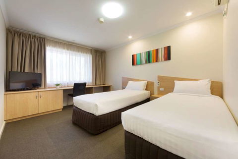 Ramada Encore By Wyndham Belconnen - Accommodation Redcliffe 1