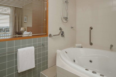 Rydges Newcastle - Accommodation Redcliffe 14