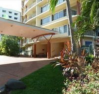 Cullen Bay Resorts - Accommodation Redcliffe