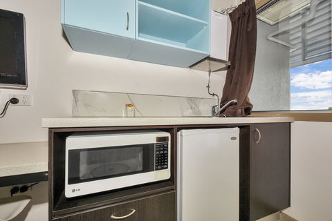 Vitina Studio Motel - Accommodation Redcliffe 10