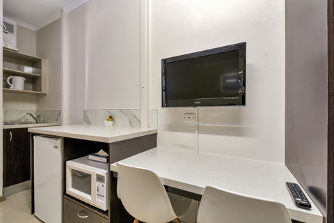 Vitina Studio Motel - Accommodation Redcliffe 12