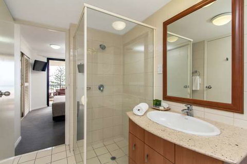 Mantra Coolangatta Beach - Accommodation Redcliffe 3