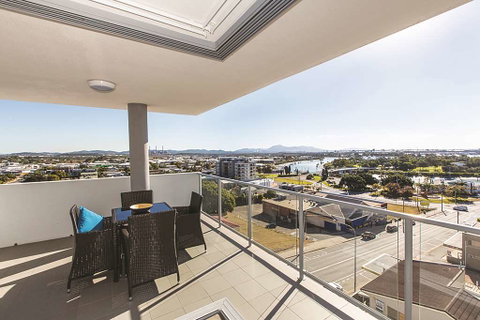 Curtis Central Apartments - Accommodation Redcliffe 8